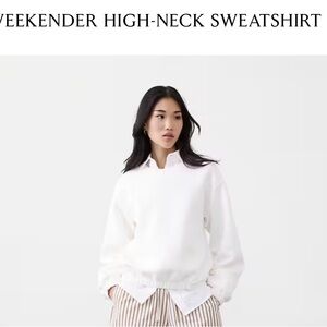 NWT Banana Republic Weekender High-Neck Snow Day Colored Size Large Sweatshirt
